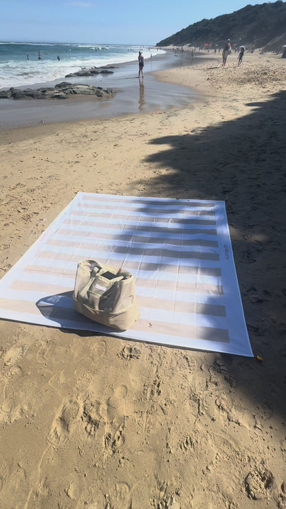 Mesh Beach Tote with Pull-out blanket